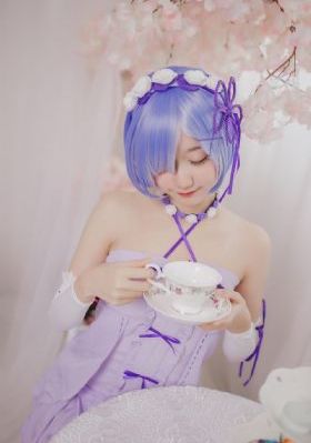 有一个女人被两个陌生男生睡了_BD英语高清完整版播放