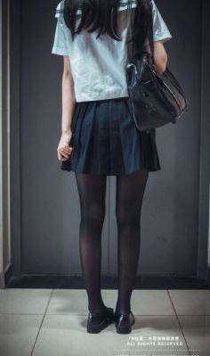 裸女一区二区三区_高清无删减在线观看